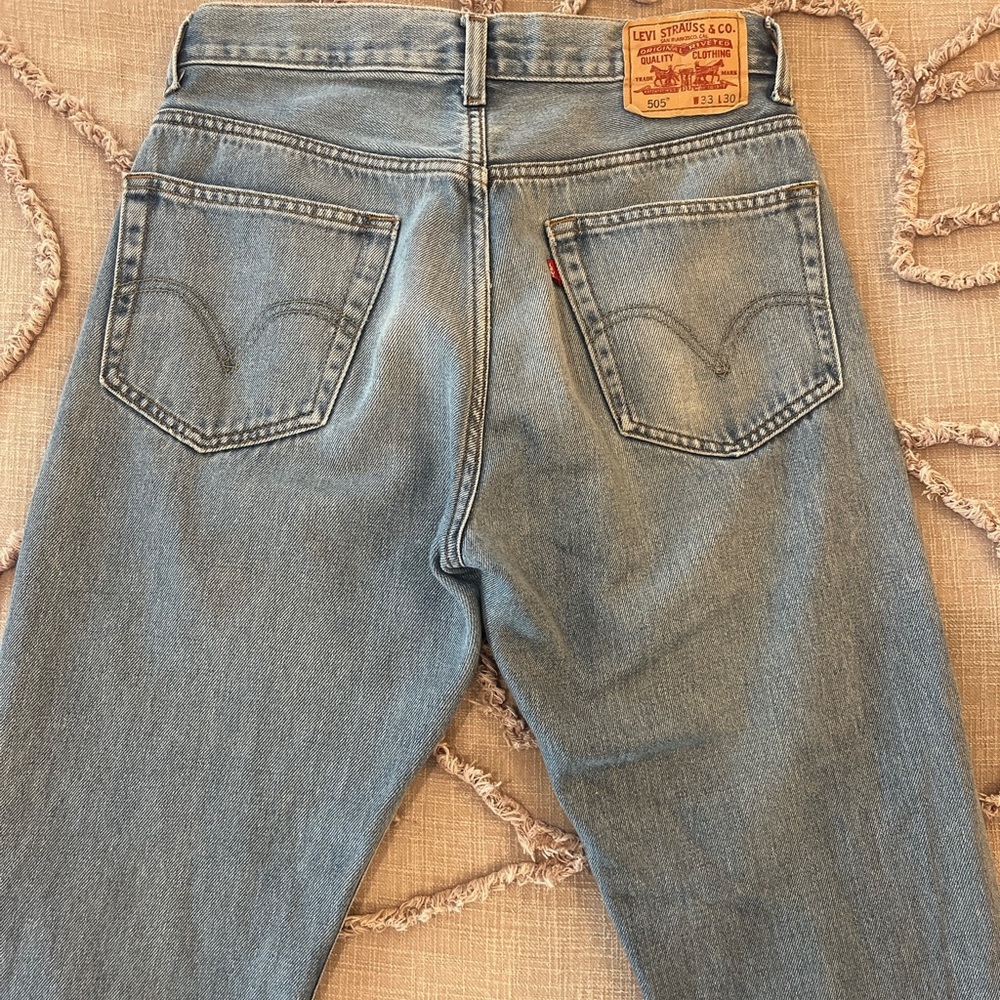 True Vintage 505 Levi's regular fit. W33 L30 perfect for the Scandinavian look.